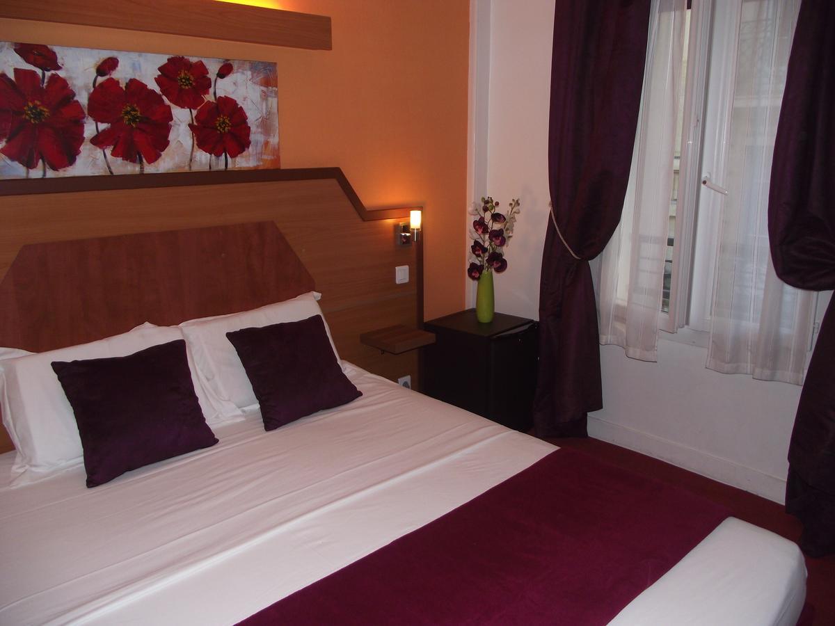 Le Nouvel Hotel Du Theatre Paris Room photo
